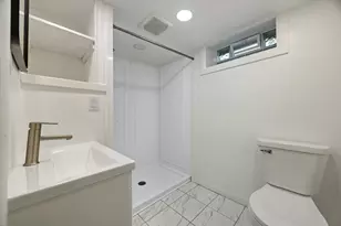 7428 N Santa Monica Blvd, Fox Point, WI 53217 - Photo 17