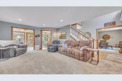 193  Lexington Ct, Sheboygan Falls, WI 53085 - Photo 9