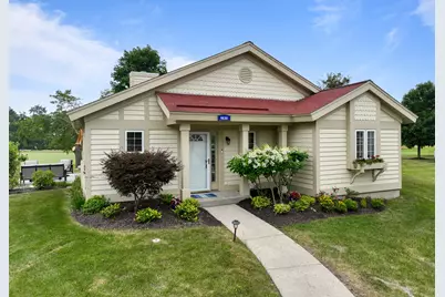 1630  Highland Dr #7-50, Geneva, WI 53147 - Photo 3