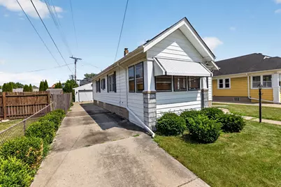 7517  27th Ave, Kenosha, WI 53143 - Photo 3