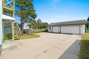 2515 16th St, Two Rivers, WI 54241 - Photo 3