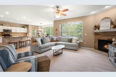 3288 W Yorkshire Cir, Franklin, WI 53132 - Photo 9