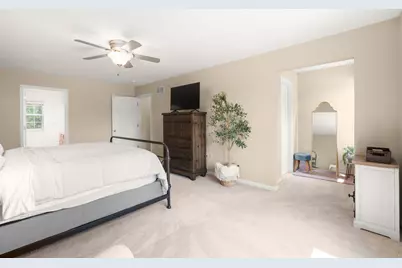 3288 W Yorkshire Cir, Franklin, WI 53132 - Photo 25