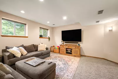 3288 W Yorkshire Cir, Franklin, WI 53132 - Photo 35