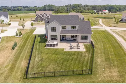 35105  Castle Rock Dr, Summit, WI 53066 - Photo 65