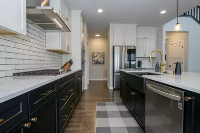 35105  Castle Rock Dr, Summit, WI 53066 - Photo 17