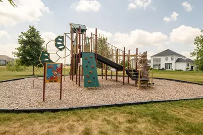 35105  Castle Rock Dr, Summit, WI 53066 - Photo 59
