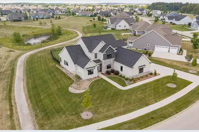 35105  Castle Rock Dr, Summit, WI 53066 - Photo 67