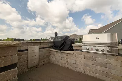 35105  Castle Rock Dr, Summit, WI 53066 - Photo 45