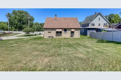 621 W Main St, Newburg, WI 53090 - Photo 25