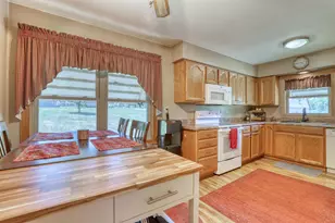 621 W Main St, Newburg, WI 53090 - Photo 9