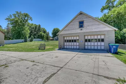 621 W Main St, Newburg, WI 53090 - Photo 21