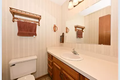 108  High Forest Dr, Grafton, WI 53012 - Photo 9