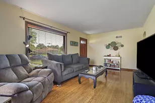 830 Lombard Ave, Racine, WI 53402 - Photo 3