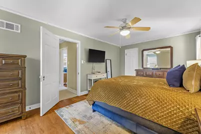 2534 N 67th St, Wauwatosa, WI 53213 - Photo 25