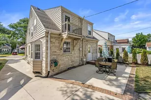 2534 N 67th St, Wauwatosa, WI 53213 - Photo 35