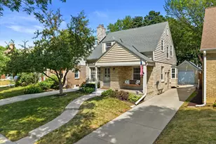 2534 N 67th St, Wauwatosa, WI 53213 - Photo 3