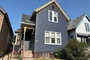1427 N 24th Pl, Milwaukee, WI 53205 - Photo 1