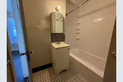 1427 N 24th Pl, Milwaukee, WI 53205 - Photo 11