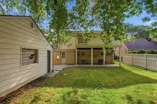2814 S Cleveland Park Dr, West Allis, WI 53219 - Photo 49