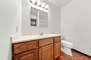 2814 S Cleveland Park Dr, West Allis, WI 53219 - Photo 33