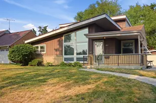 2814 S Cleveland Park Dr, West Allis, WI 53219 - Photo 1