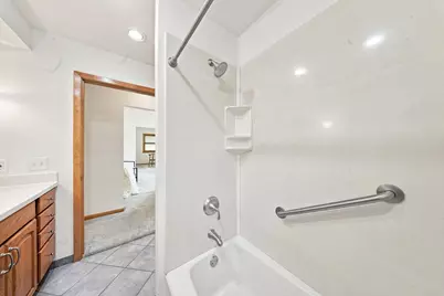 2814 S Cleveland Park Dr, West Allis, WI 53219 - Photo 25