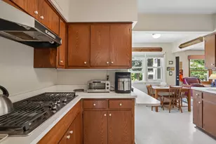 4907 N Idlewild Ave, Whitefish Bay, WI 53217 - Photo 5