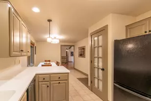 321 Kettle Ct, Slinger, WI 53086 - Photo 7