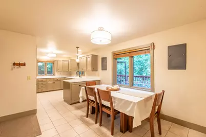 321  Kettle Ct, Slinger, WI 53086 - Photo 9