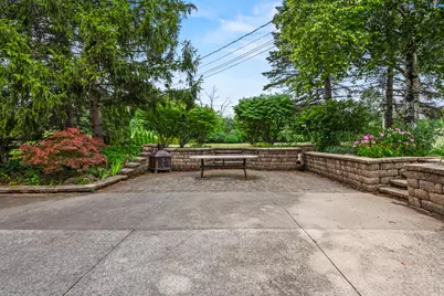 8551 N Manor Ln, Fox Point, WI 53217 - Photo 29