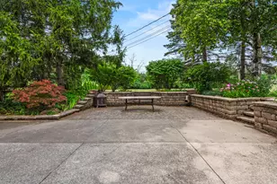 8551 N Manor Ln, Fox Point, WI 53217 - Photo 29