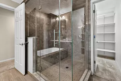 8551 N Manor Ln, Fox Point, WI 53217 - Photo 21