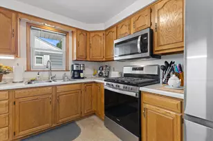 1819 24th St, Kenosha, WI 53140 - Photo 11