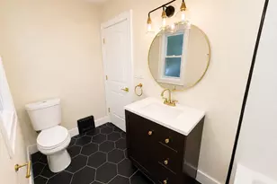 4937 N Hollywood Ave, Whitefish Bay, WI 53217 - Photo 15