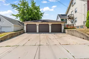 2184 N 69th St, Wauwatosa, WI 53213 - Photo 21
