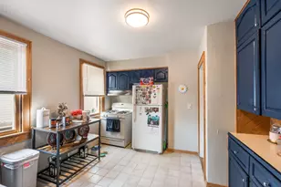 2184 N 69th St, Wauwatosa, WI 53213 - Photo 3