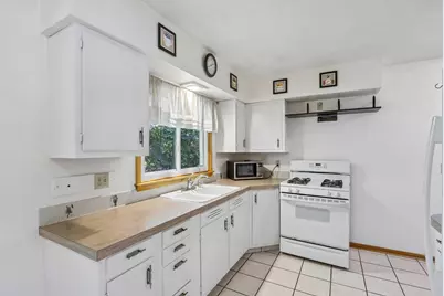 324  Roosevelt St, Fort Atkinson, WI 53538 - Photo 9