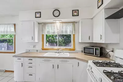 324  Roosevelt St, Fort Atkinson, WI 53538 - Photo 13