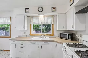 324 Roosevelt St, Fort Atkinson, WI 53538 - Photo 13
