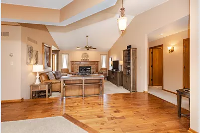N60W24632  Lynette Pass, Sussex, WI 53089 - Photo 5