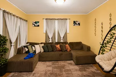 3827 N Dr William Finlayson St, Milwaukee, WI 53212 - Photo 7
