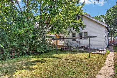 3827 N Dr William Finlayson St, Milwaukee, WI 53212 - Photo 29