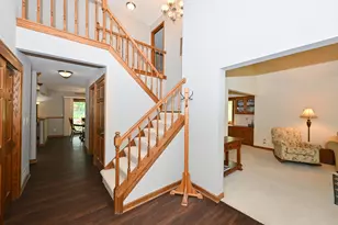 3998 S Victoria Cir, New Berlin, WI 53151 - Photo 5