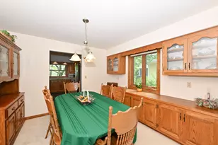 3998 S Victoria Cir, New Berlin, WI 53151 - Photo 7