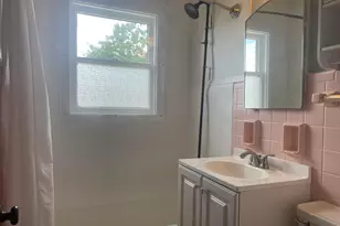 4626 N Ironwood Ln, Glendale, WI 53209 - Photo 9