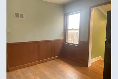 4626 N Ironwood Ln, Glendale, WI 53209 - Photo 7