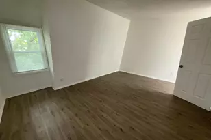 9031 N 95th St, Milwaukee, WI 53224 - Photo 7