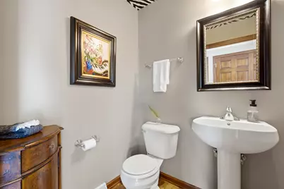 8224 S Shadwell Cir, Franklin, WI 53132 - Photo 9