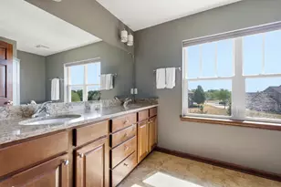 8224 S Shadwell Cir, Franklin, WI 53132 - Photo 13